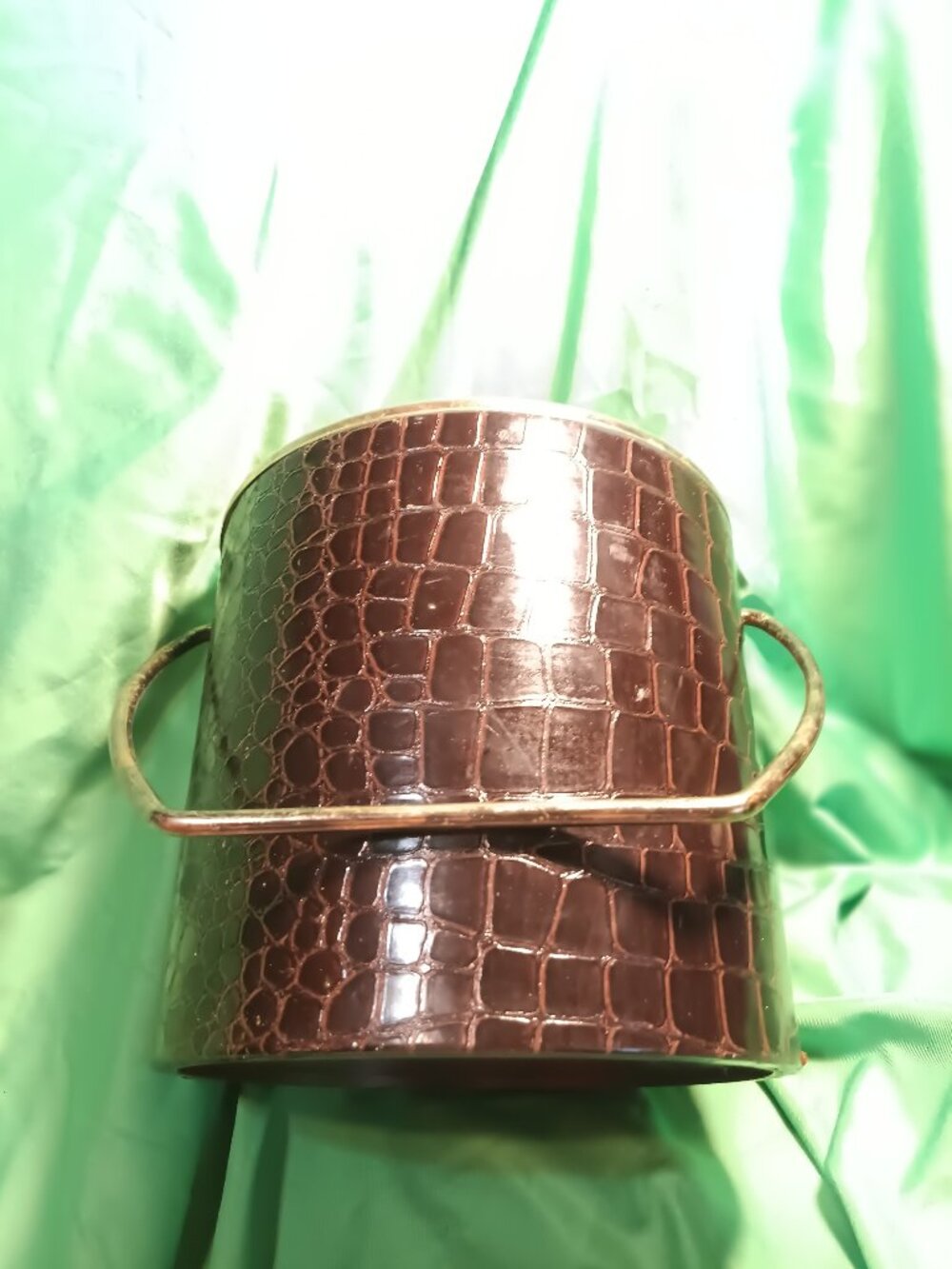 fAUX Alligator  Ice Bucket